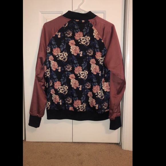 zip up floral silk jacket - Picture 2 of 3